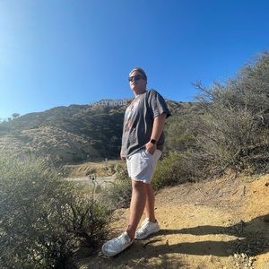 Meet your Posher, Dakota